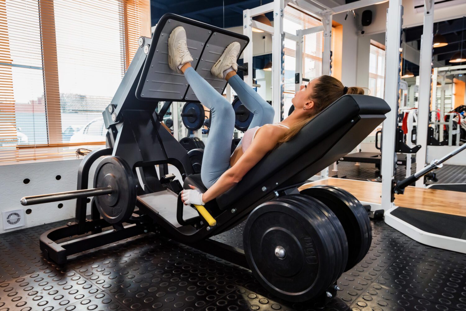 angled leg press