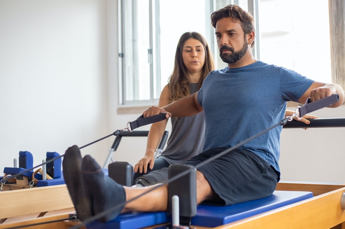 Pilates Reformer: Benefits, Exercises and Precautions